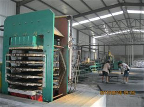 山東超力聚氨酯發(fā)泡生產(chǎn)線報價及機(jī)械設(shè)備解析